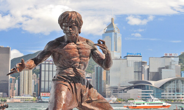 Bruce Lee statue in Hong Kong